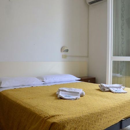 Hotel Moroni Rimini Luaran gambar