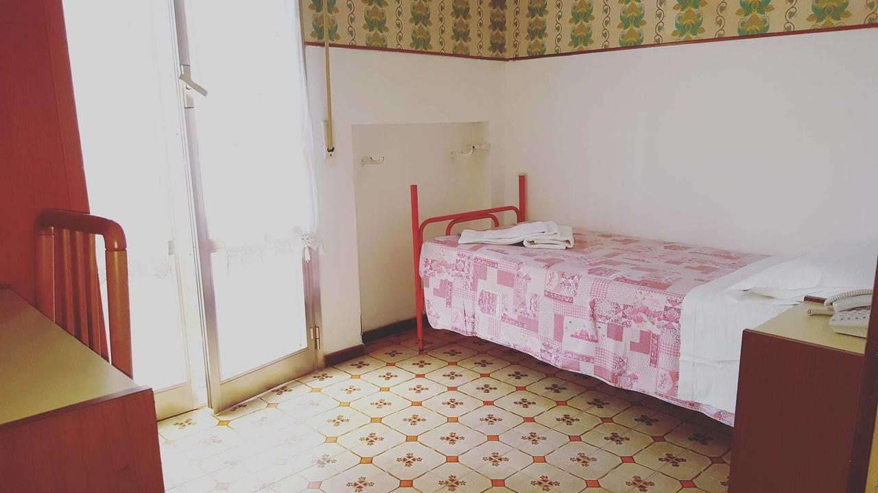 Hotel Moroni Rimini Luaran gambar