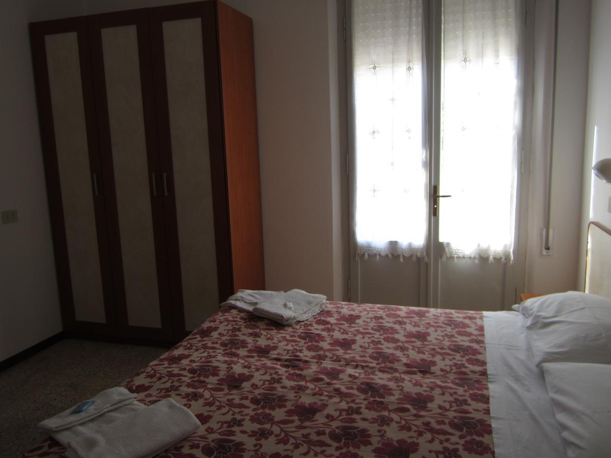Hotel Moroni Rimini Luaran gambar