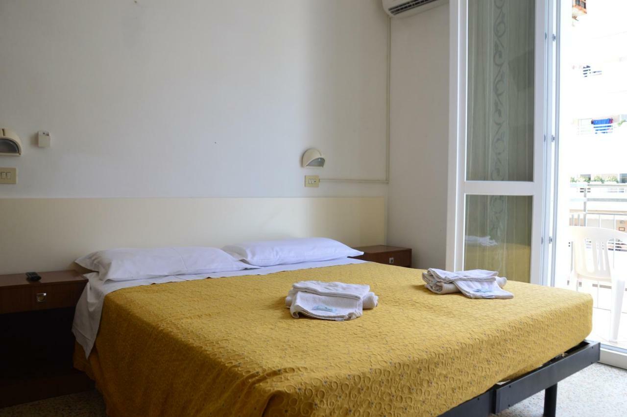 Hotel Moroni Rimini Luaran gambar