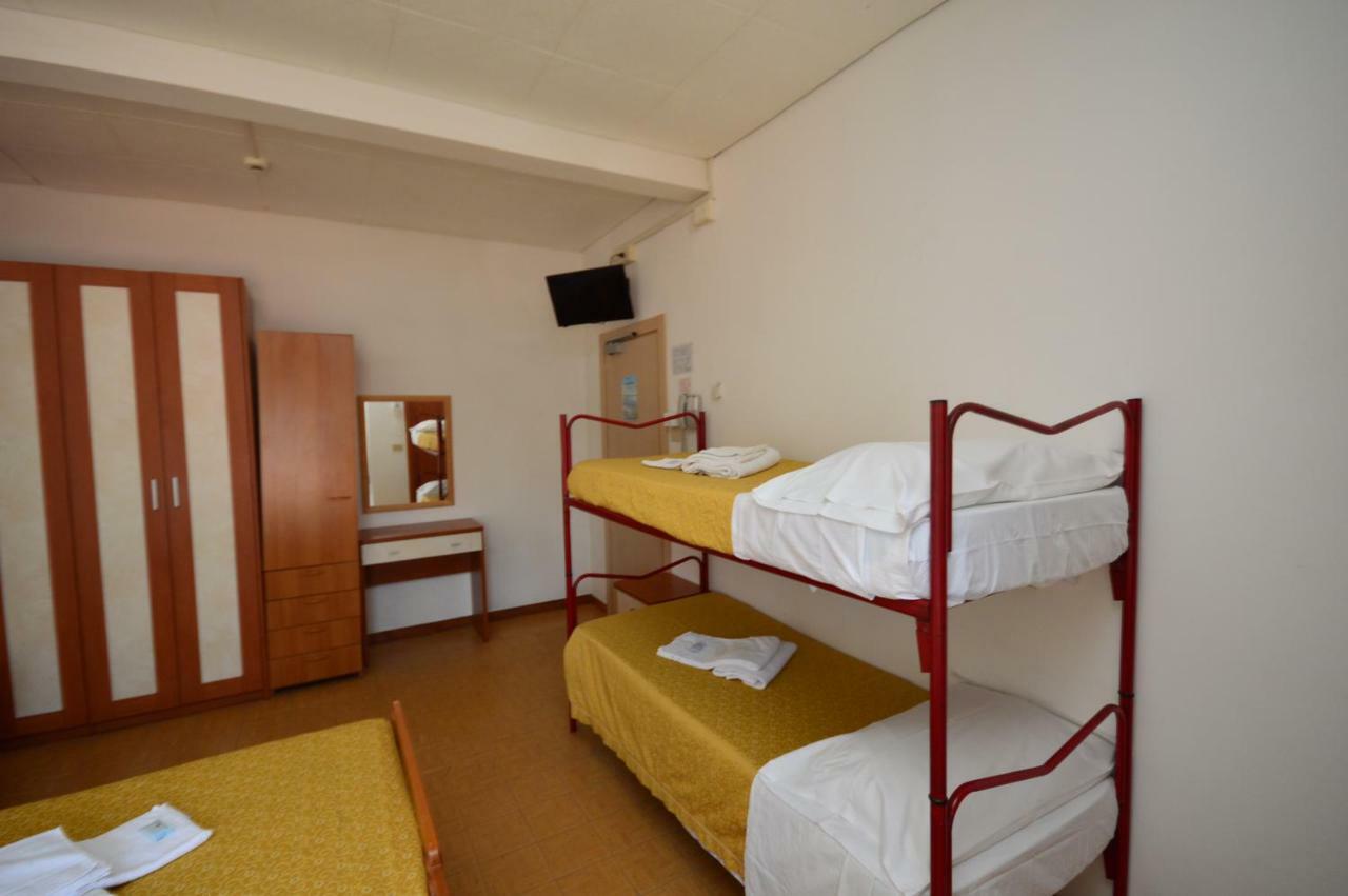 Hotel Moroni Rimini Luaran gambar